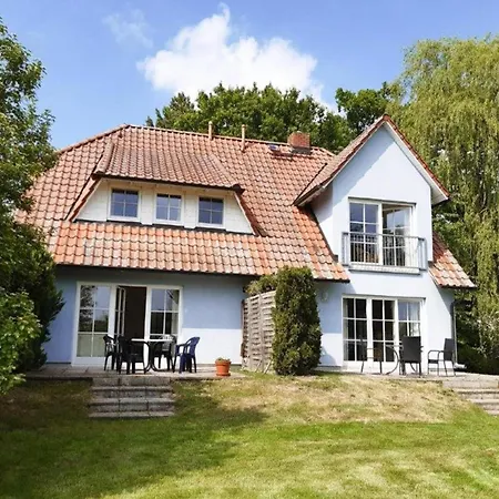 Blaues Haus, Putbus, Cleaning Included Appartamento Putbus